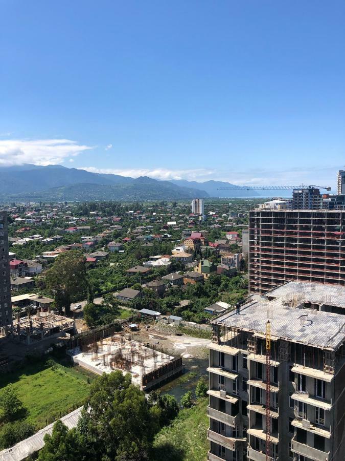 Orange Home Hotel バトゥーミ エクステリア 写真