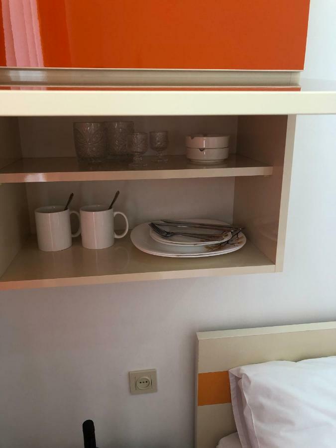 Orange Home Hotel バトゥーミ エクステリア 写真